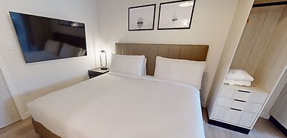 Steveston Waterfront Hotel