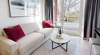 Steveston Waterfront Hotel