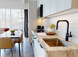 Steveston Waterfront Hotel