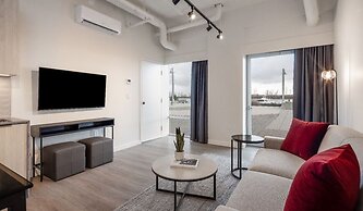 Steveston Waterfront Hotel