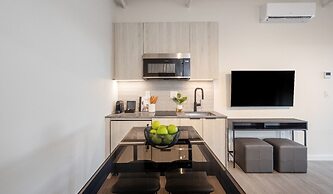 Steveston Waterfront Hotel