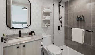 Steveston Waterfront Hotel