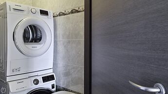 Tognazzi 6 in Milan With 1 Bedrooms and 1 Bathrooms