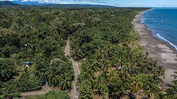 Playa Grande Lodge