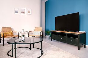 Modern Spacious Flat w Balcony 5 min to Taksim