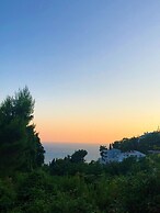 The Rooftop Apartment with Sea view