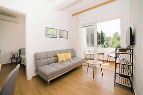 The Rooftop Apartment with Sea view