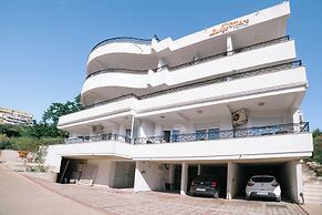 The Rooftop Apartment with Sea view