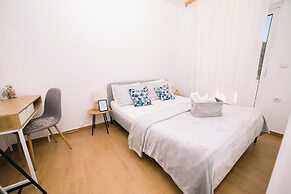 The Rooftop Apartment with Sea view