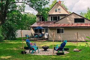 Autumn Leaves, Winter Skis & Board Games: A North