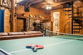 Autumn Leaves, Winter Skis & Board Games: A North