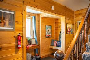 Autumn Leaves, Winter Skis & Board Games: A North