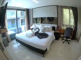 B507 - 1 Bedroom Condo Top Floor Pool View, Ao Nang