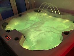 Perfect Couple Retreat To Unwind&relax With Hottub