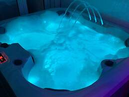 Perfect Couple Retreat To Unwind&relax With Hottub