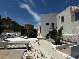 Junior Villa for up to 10 Vacationers Full View