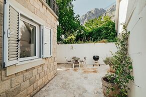 Spacious 4BR Beach House, Fantastic Sea Views