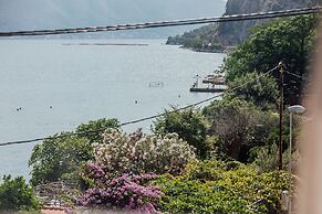 Spacious 4BR Beach House, Fantastic Sea Views