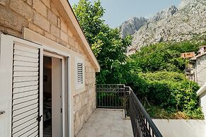 Spacious 4BR Beach House, Fantastic Sea Views