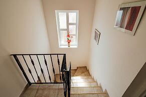 Spacious 4BR Beach House, Fantastic Sea Views