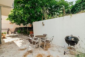 Spacious 4BR Beach House, Fantastic Sea Views