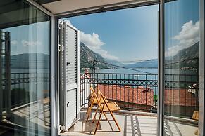 Spacious 4BR Beach House, Fantastic Sea Views