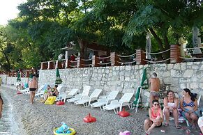 Spacious 4BR Beach House, Fantastic Sea Views