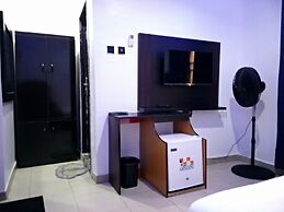 SMD Hotel and Suites