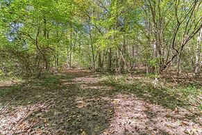 Leo Farm Villa - Beautiful Country Retreat 5 Bedroom Villa by RedAwnin