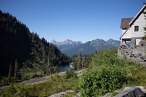 87sl - Starlink - Sauna - Pets Ok - Sleeps 8 2 Bedroom Cabin by RedAwn