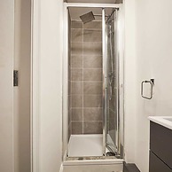 Host Stay Potters Bank