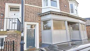 Host Stay Peacock House