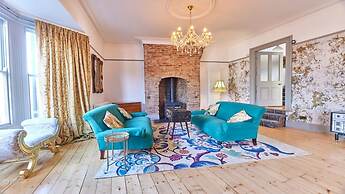 Host Stay Peacock House