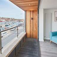 Host Stay Coastal Townhouse