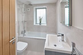 Host Stay Coastal Townhouse