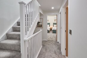 Host Stay Coastal Townhouse