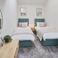 Host Stay Coastal Townhouse