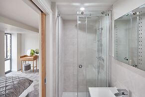 Host Stay Coastal Townhouse