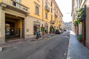 Modern Apartment in Via Carloni by Wonderful Italy