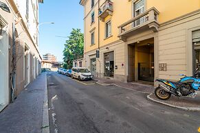 Modern Apartment in Via Carloni by Wonderful Italy