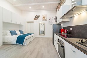 Modern Apartment in Via Carloni by Wonderful Italy