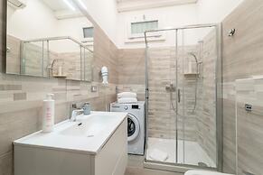 Modern Apartment in Via Carloni by Wonderful Italy