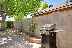Modern Phoenix Home w/ Gas Fire Pit - Dogs Welcome