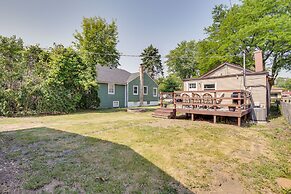 Des Plaines Vacation Rental w/ Spacious Backyard!