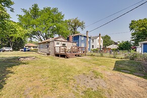 Des Plaines Vacation Rental w/ Spacious Backyard!