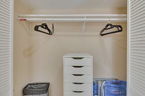 Refreshing Miami Apartment: 4 Mi to the Beach!