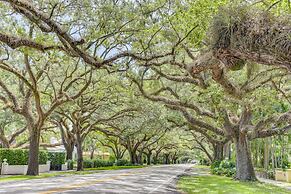 Refreshing Miami Apartment: 4 Mi to the Beach!