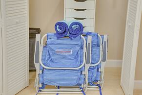 Refreshing Miami Apartment: 4 Mi to the Beach!