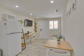 Nifty Miami Apartment ~ 5 Mi to Downtown!