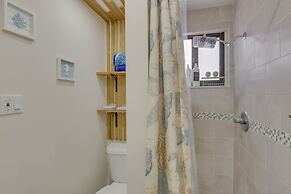 Nifty Miami Apartment ~ 5 Mi to Downtown!